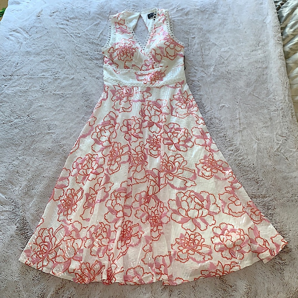 NWT Laundry sequined floral midi dress